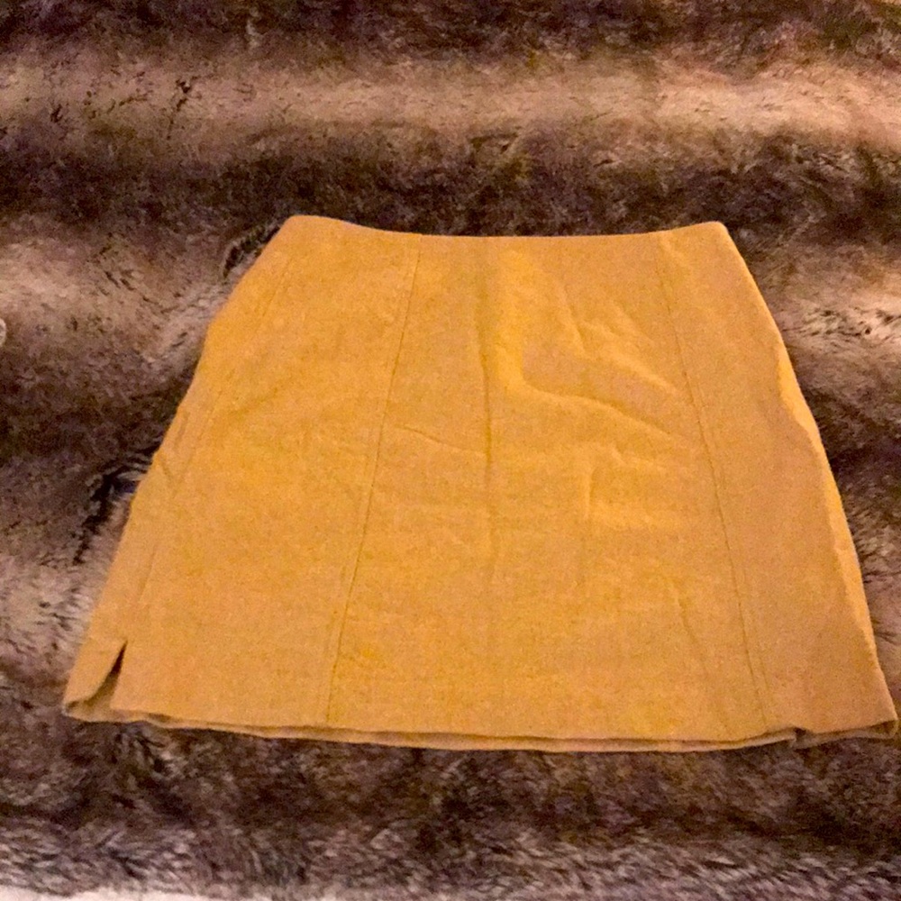 Tan wool Banana Republic skirt